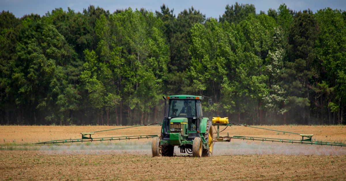 Como calcular o custo por hora do pulverizador — Inova Agro